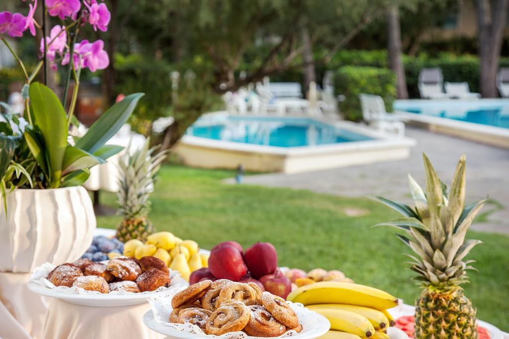 Hotel Doge Milano Marittima Exterior foto
